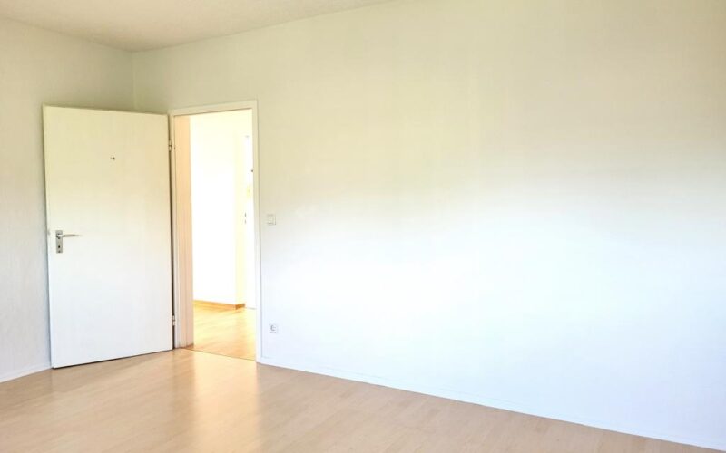 Zimmer vorn Ausgang zum Flur