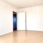 Zimmer mit Ausblick Ausgang zum Flur