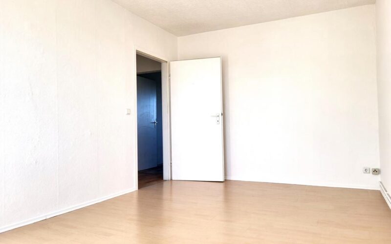Zimmer mit Ausblick Ausgang zum Flur